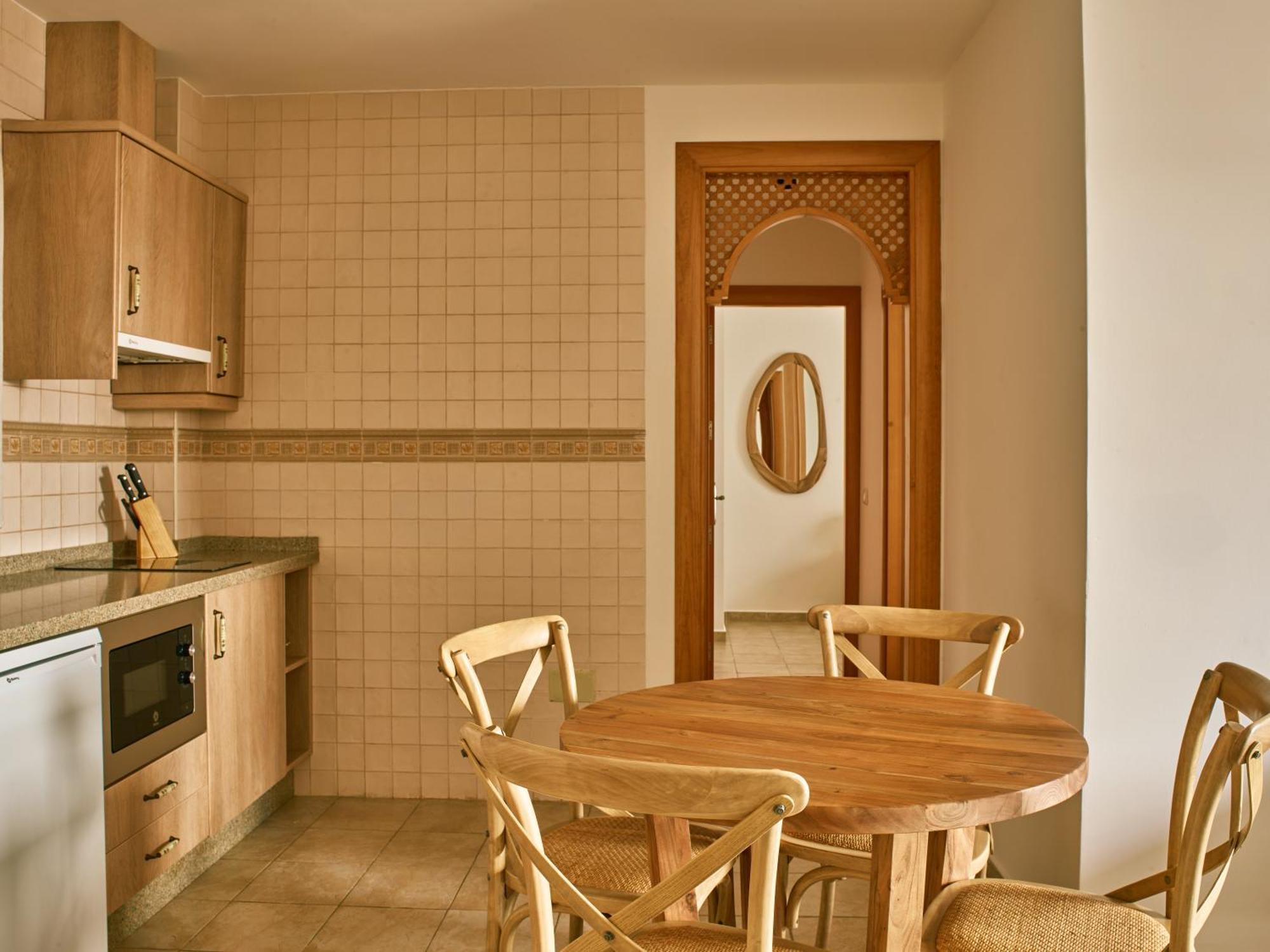 Apartamentos Turisticos Casa De La Borrega Estepona Eksteriør billede