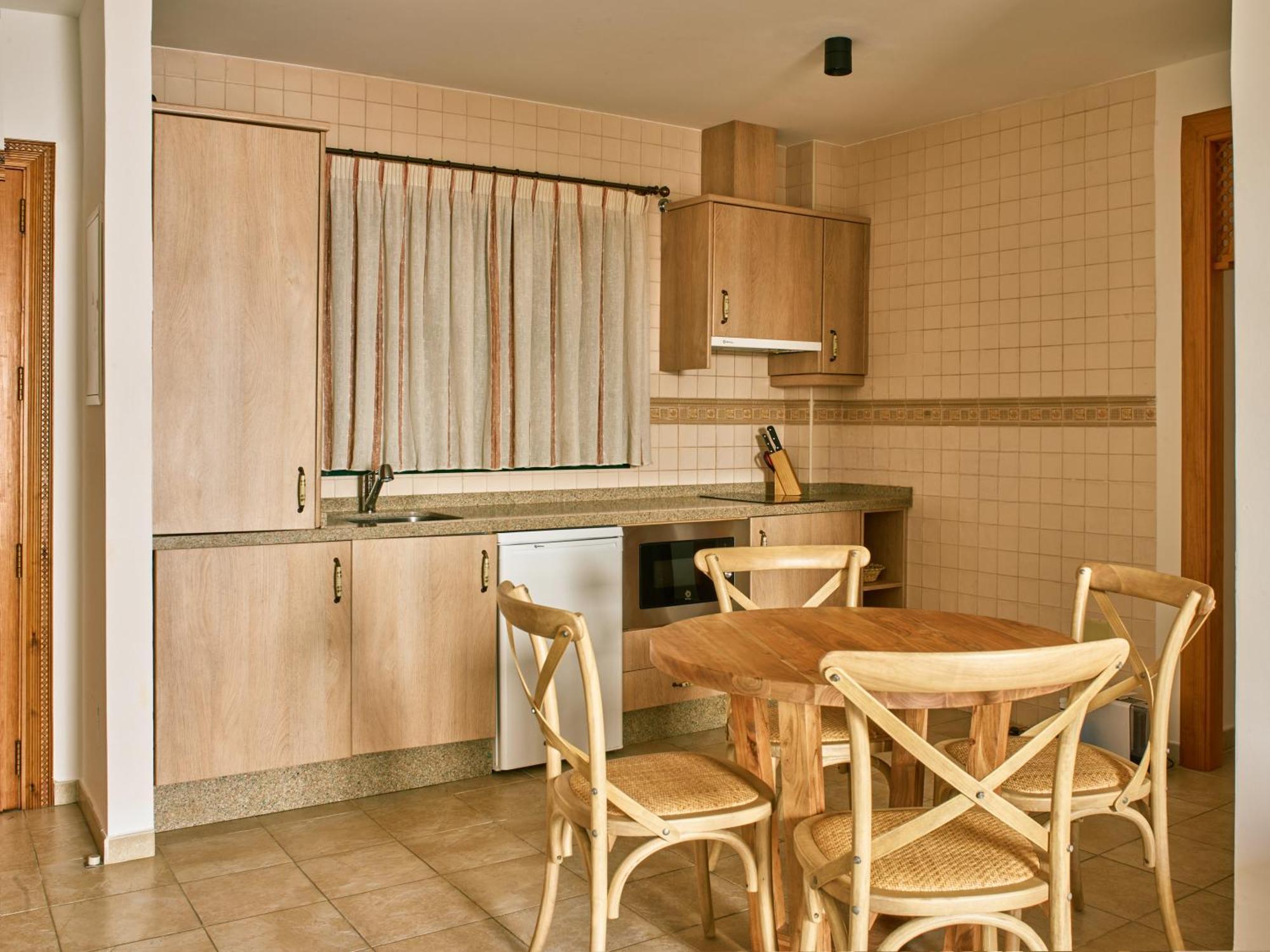 Apartamentos Turisticos Casa De La Borrega Estepona Eksteriør billede